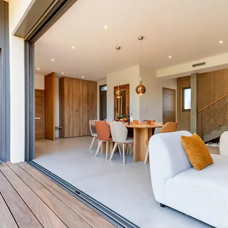 Amphitrite Share & Happiness Villa *