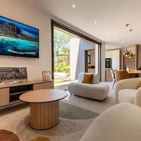 Amphitrite Share & Happiness Villa